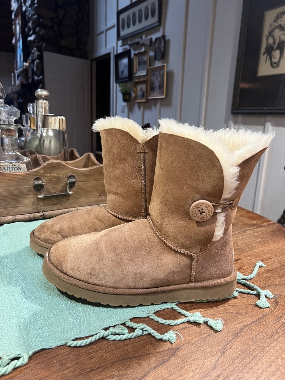 UGG Bailey Button II Short Boots in Chestnut